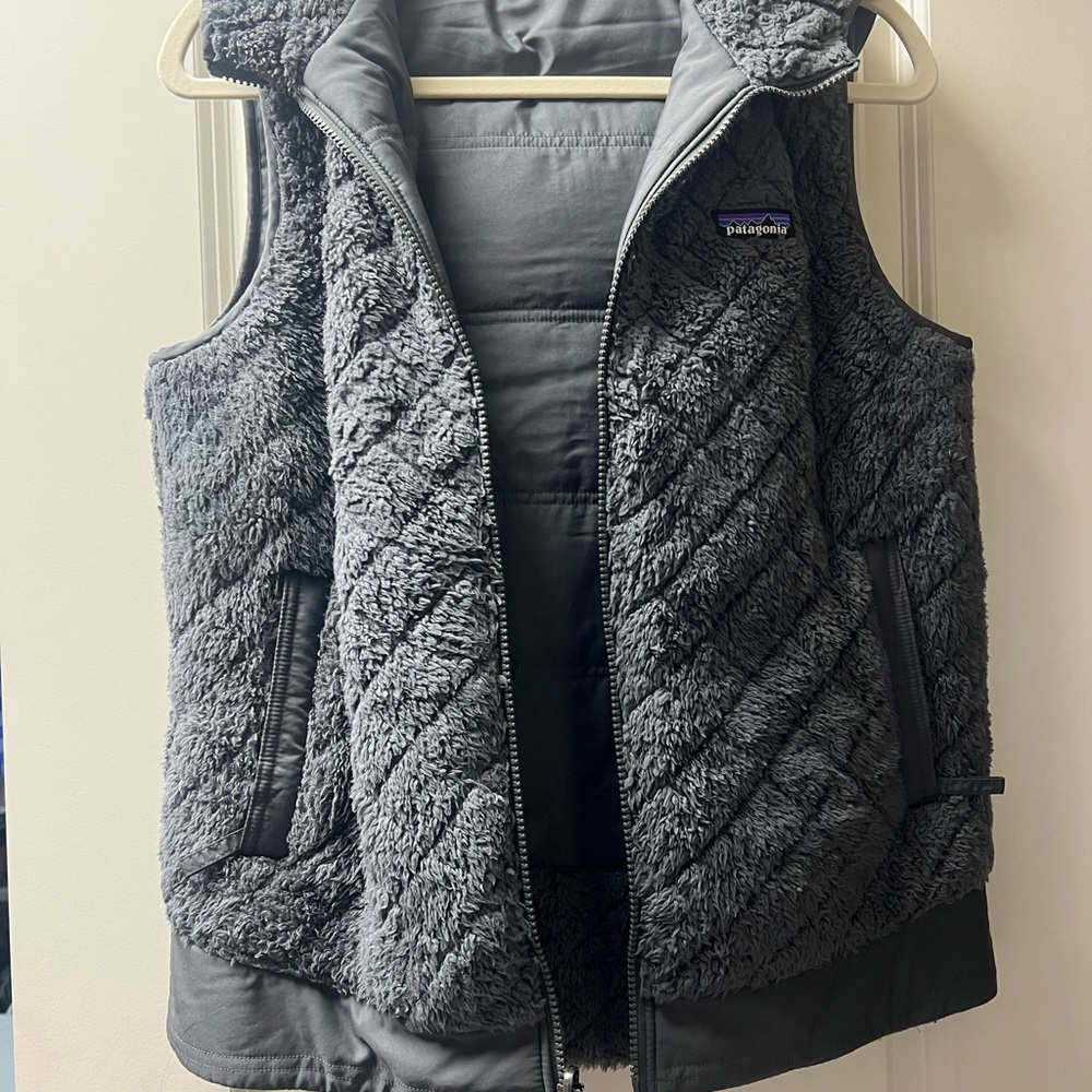 Reversible Patagonia Gray Fleece Vest Size Medium